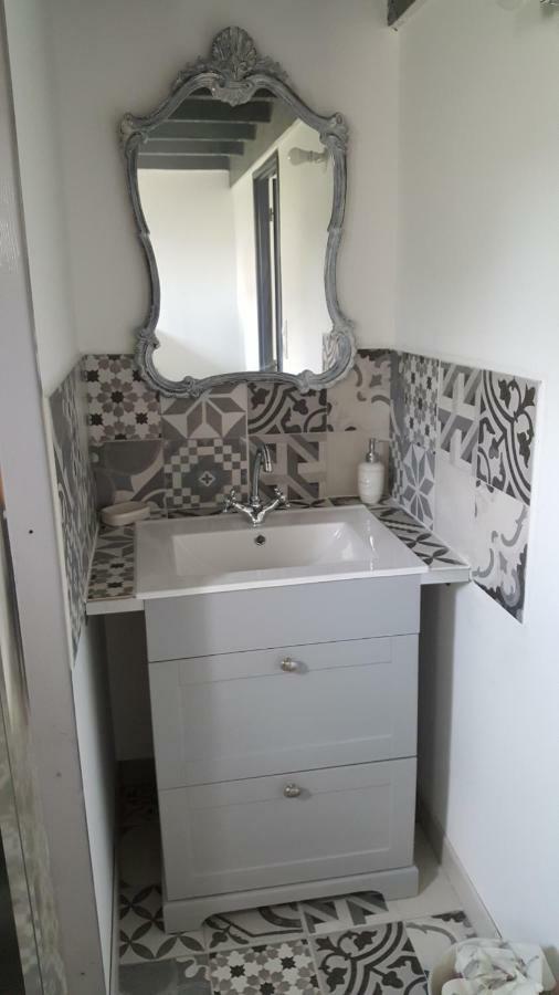 Apartament Le Cabanon De Lea Tavel Zewnętrze zdjęcie