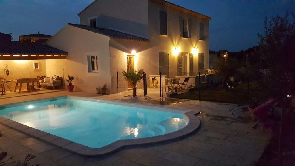 Apartament Le Cabanon De Lea Tavel Zewnętrze zdjęcie